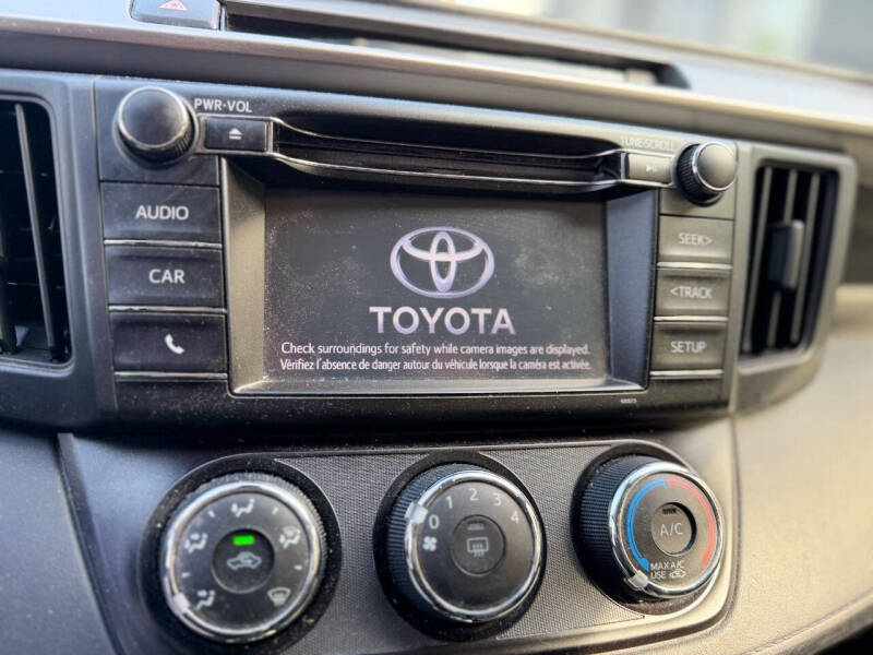 2017 Toyota RAV4 LE