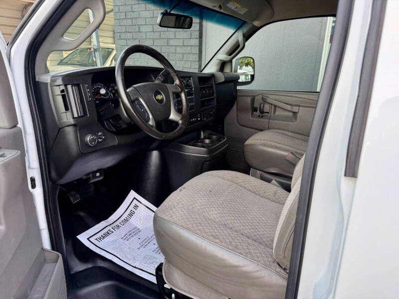 2017 Chevrolet Express 2500