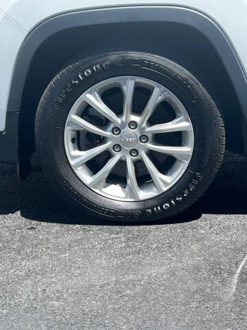 2020 Jeep Cherokee Latitude