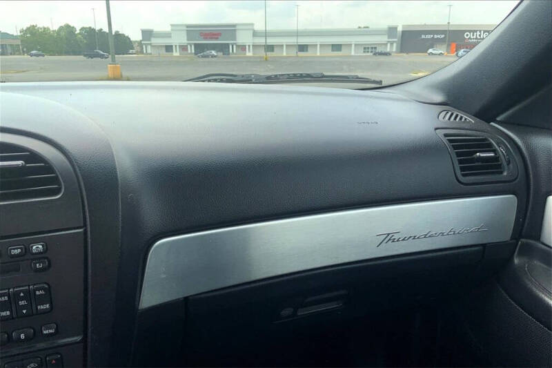 2003 Ford Thunderbird