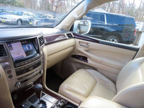 2013 Lexus LX 570
