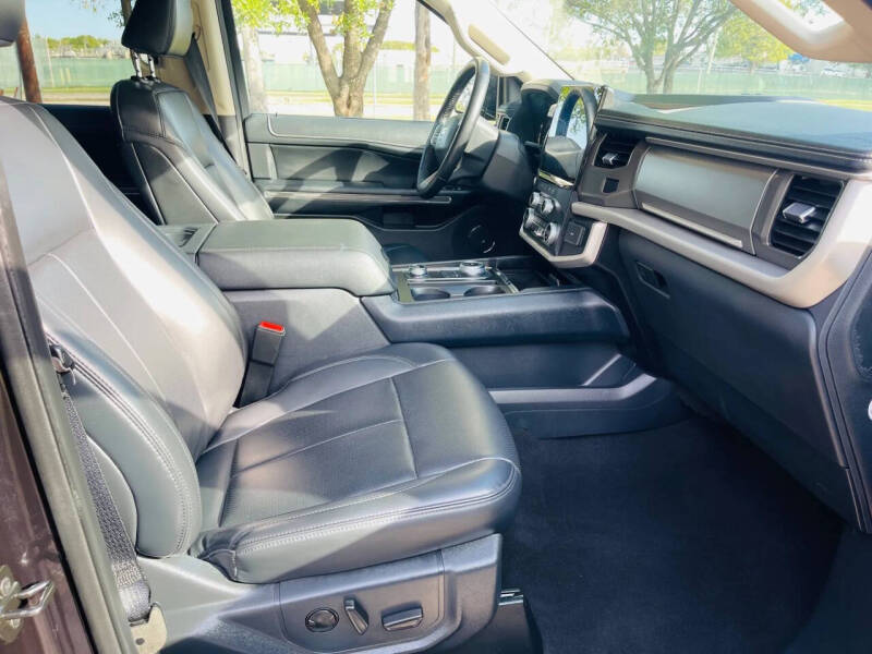 2024 Ford Expedition MAX XLT