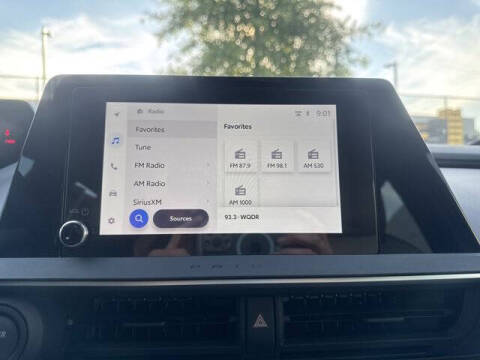 2025 Toyota Prius XLE