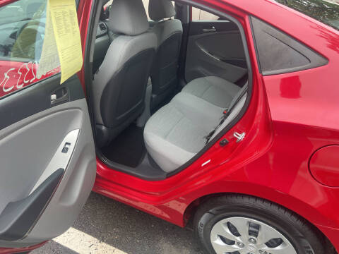 2016 Hyundai Accent SE