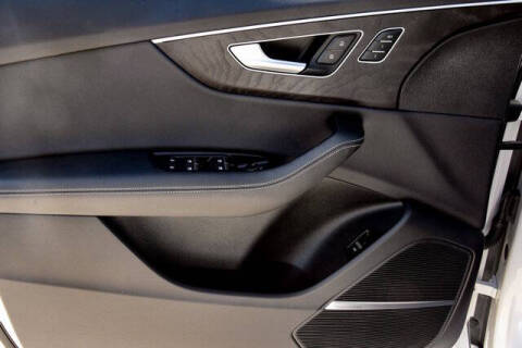 2023 Audi Q8 quattro Premium Plus 55 TFSI