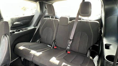 2023 Chrysler Pacifica Touring