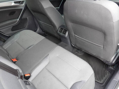 2017 Volkswagen Golf SportWagen