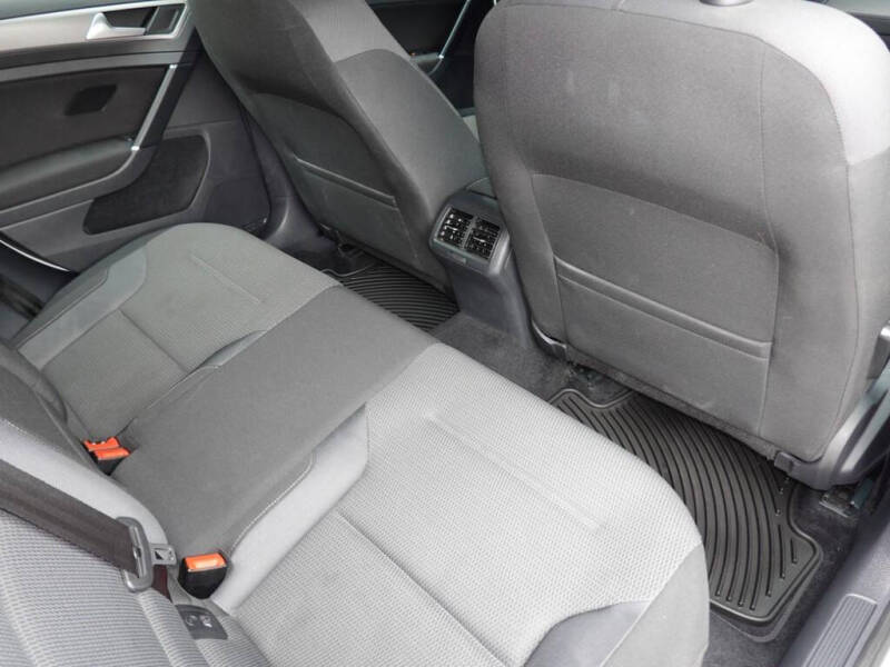 2017 Volkswagen Golf SportWagen