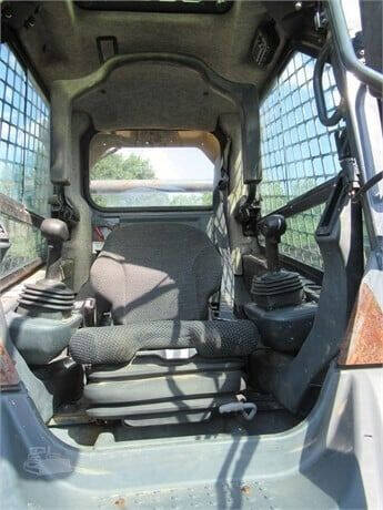 2011 John Deere 329D