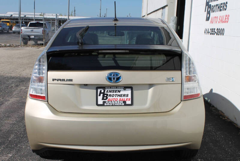 2010 Toyota Prius IV photo 4