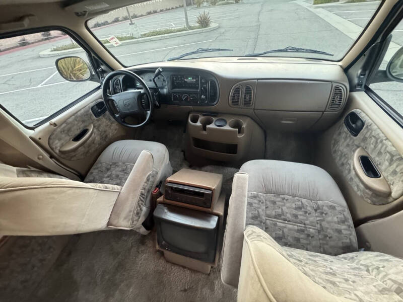 2000 Dodge Ram Van 1500