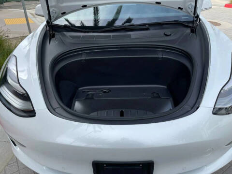 2020 Tesla Model 3 Standard Range Plus