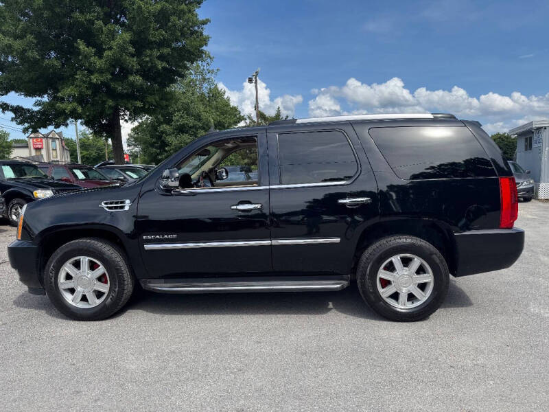 2011 Cadillac Escalade Luxury