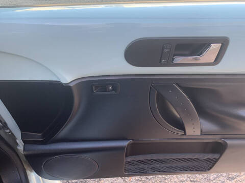 2010 Volkswagen New Beetle Base PZEV