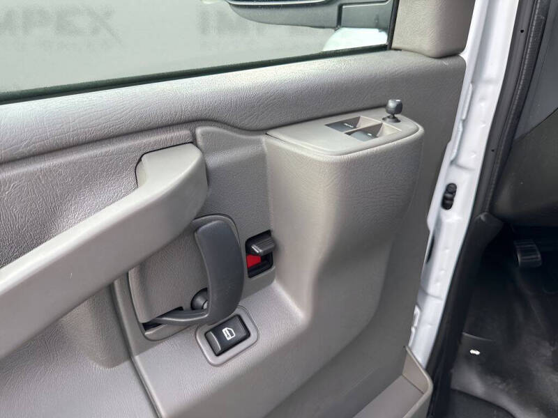 2023 GMC Savana 2500