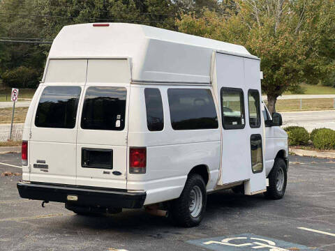 2011 Ford E-Series E-350 SD