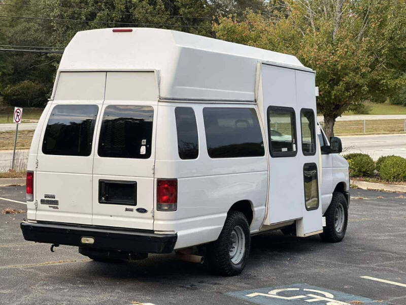 2011 Ford E-Series E-350 SD