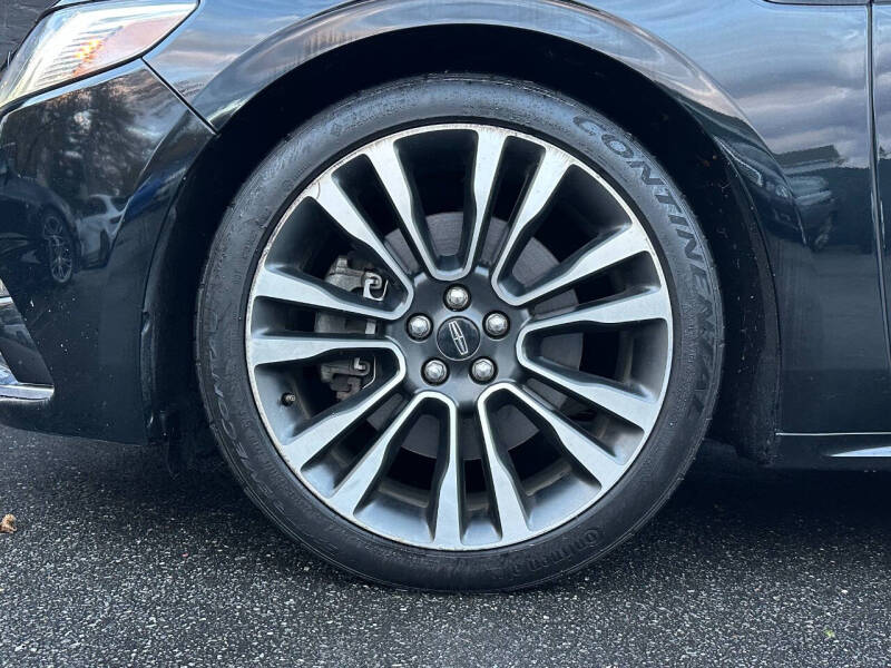 2018 Lincoln Continental Select