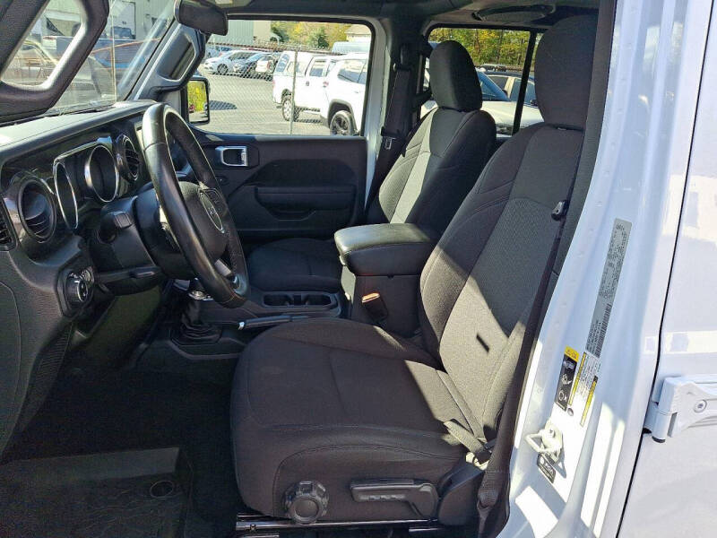 2022 Jeep Gladiator Altitude