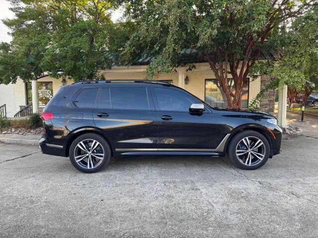 2020 BMW X7 M50i's photo