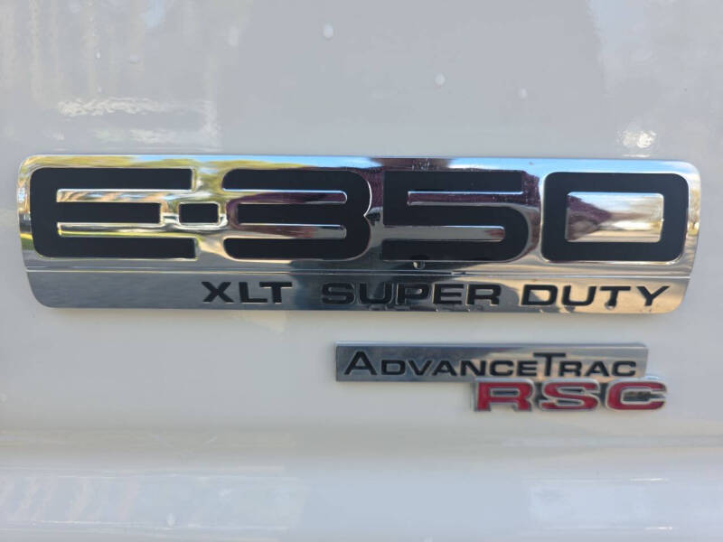 2006 Ford E-Series E-350 SD XLT