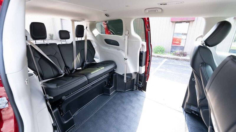 2024 Chrysler Pacifica Touring L