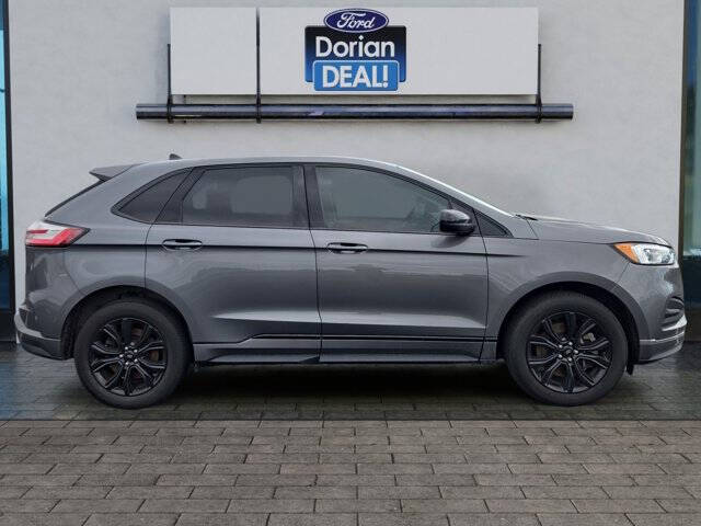 2022 Ford Edge SE