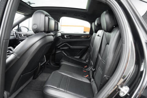 2020 Porsche Cayenne S Coupe