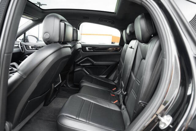 2020 Porsche Cayenne S Coupe