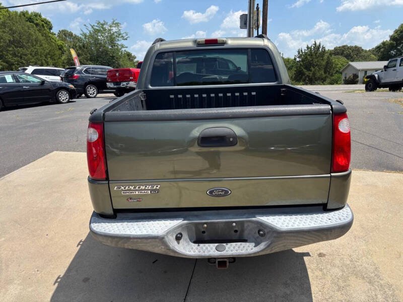 2004 Ford Explorer Sport Trac