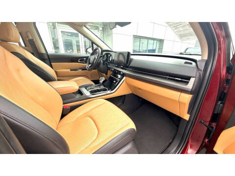 2024 Kia Carnival EX