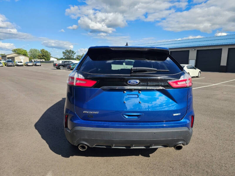 2020 Ford Edge SE