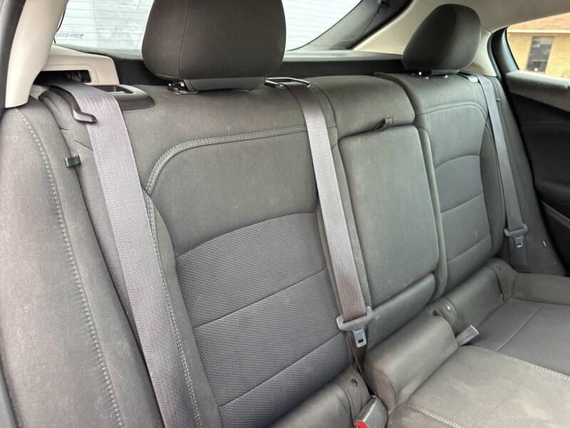 2017 Chevrolet Cruze LT Auto