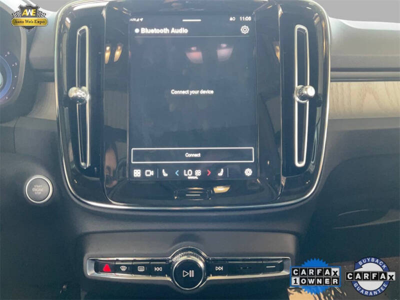 2025 Volvo XC40 B5 Plus Bright Theme