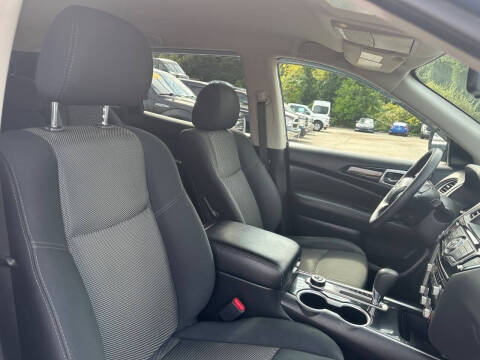 2018 Nissan Pathfinder S