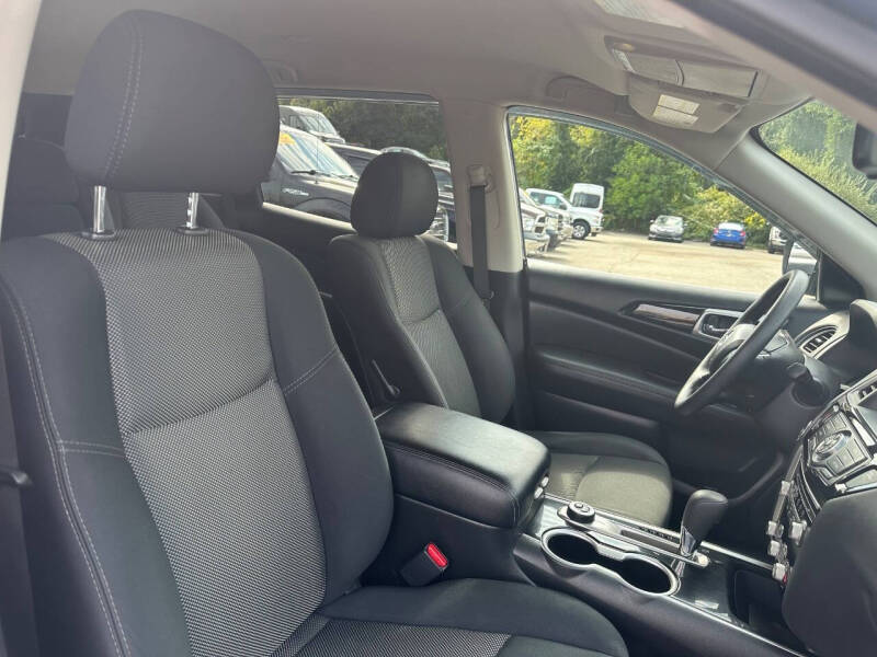 2018 Nissan Pathfinder S