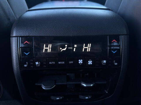 2023 Jeep Grand Cherokee Summit