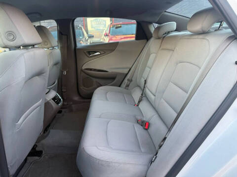 2017 Chevrolet Malibu LT