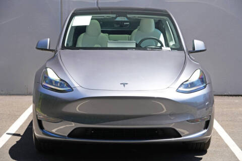 2024 Tesla Model Y Long Range