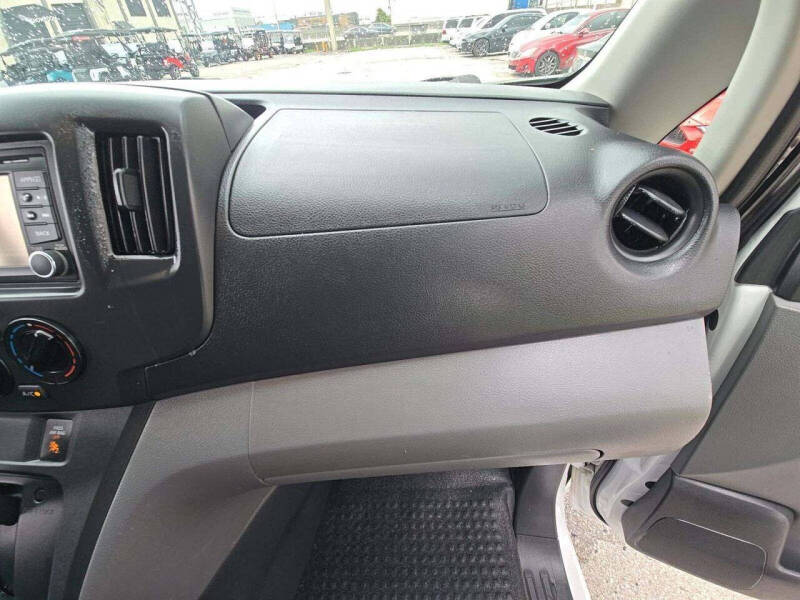 2018 Nissan NV200 SV