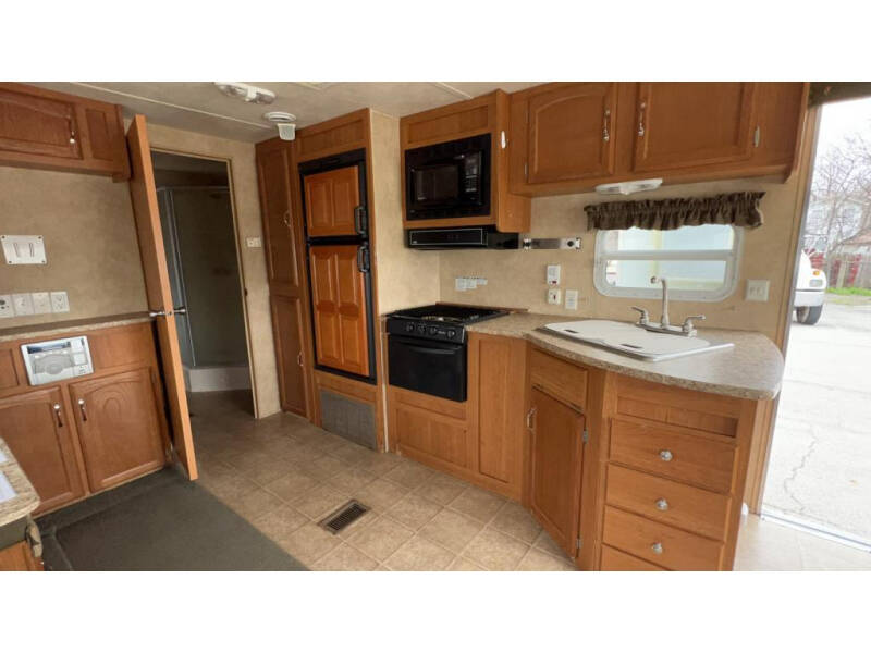 2007 Forest River 321FRD