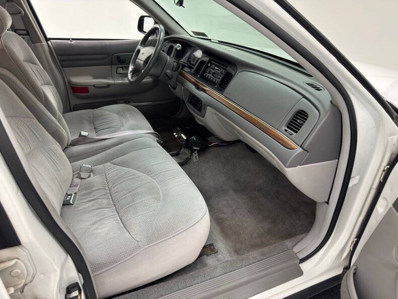 1997 Ford Crown Victoria LX