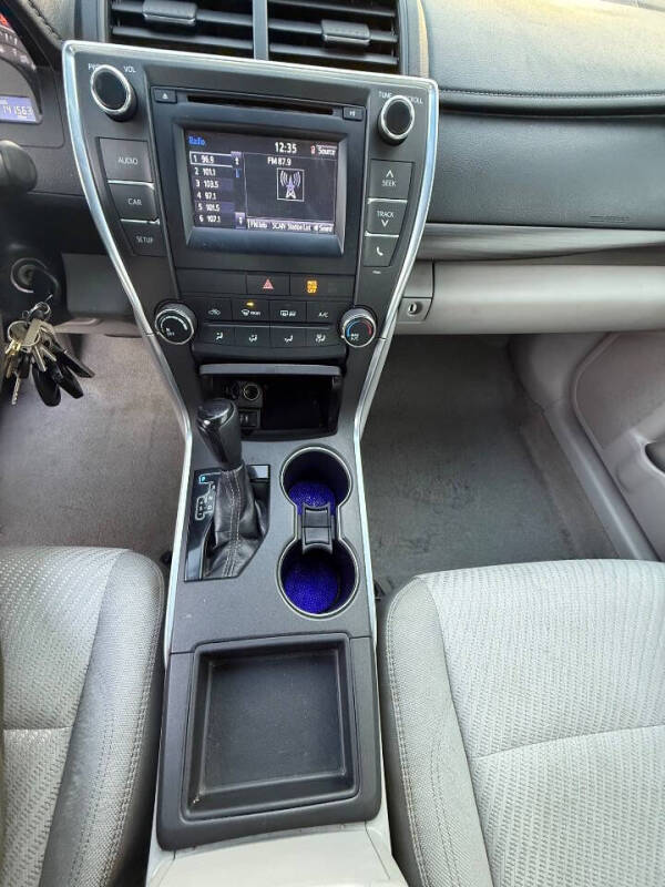 2015 Toyota Camry LE