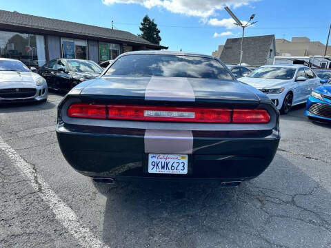 2013 Dodge Challenger SXT