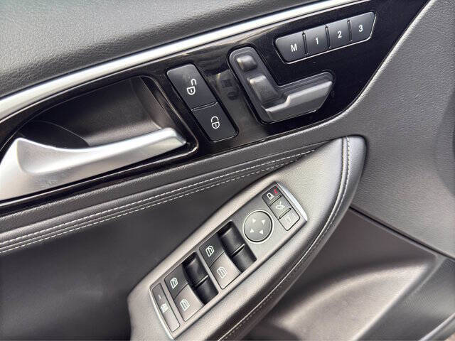 2019 Infiniti QX30 Essential