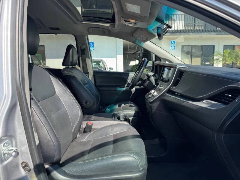 2015 Toyota Sienna