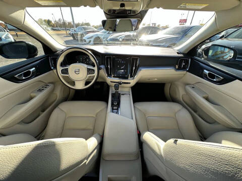 2019 Volvo S60 T5 Momentum