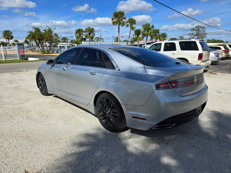 2013 Lincoln MKZ