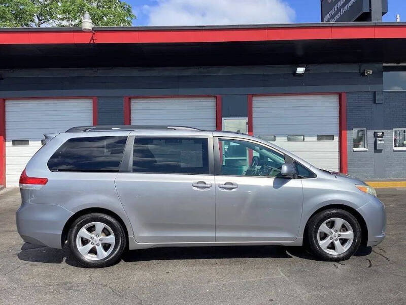 2011 Toyota Sienna