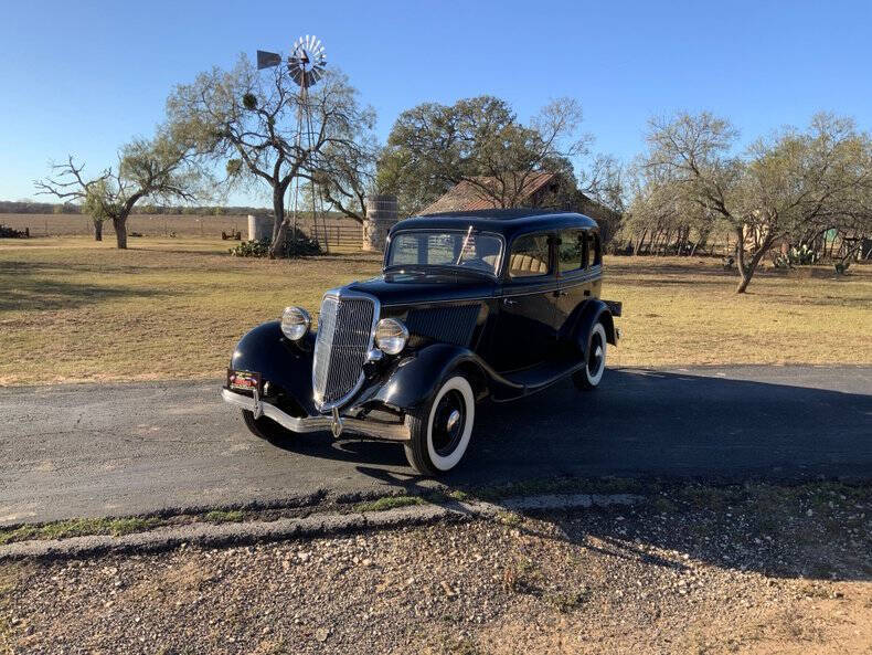 1934 Ford Tudor
